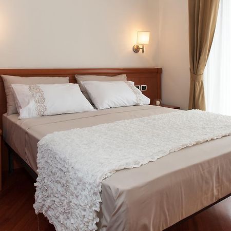 Ferienwohnung Residenza Il Parco 3 Rom Exterior foto