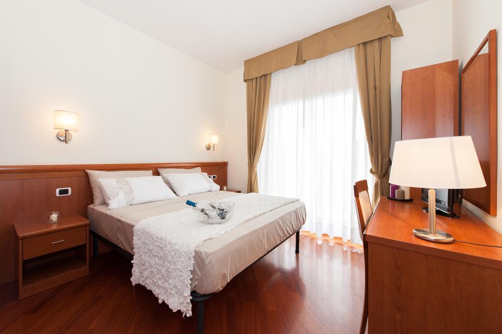Ferienwohnung Residenza Il Parco 3 Rom Exterior foto